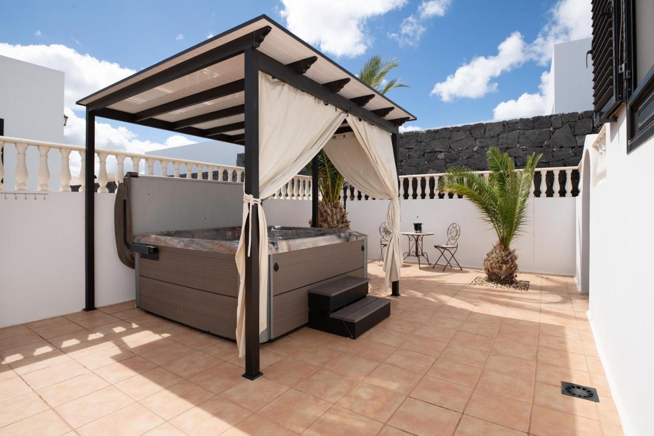 Villa Carolina Tias Exterior photo