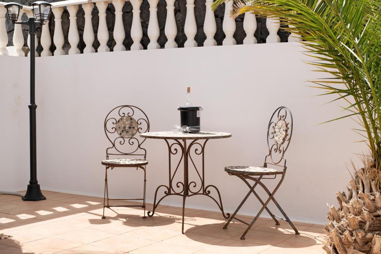 Villa Carolina Tias Exterior photo