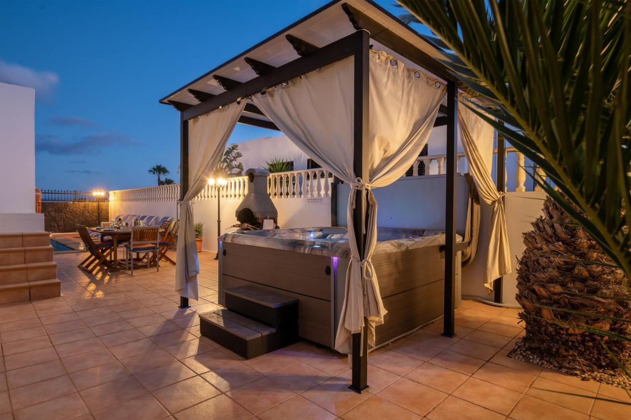 Villa Carolina Tias Exterior photo